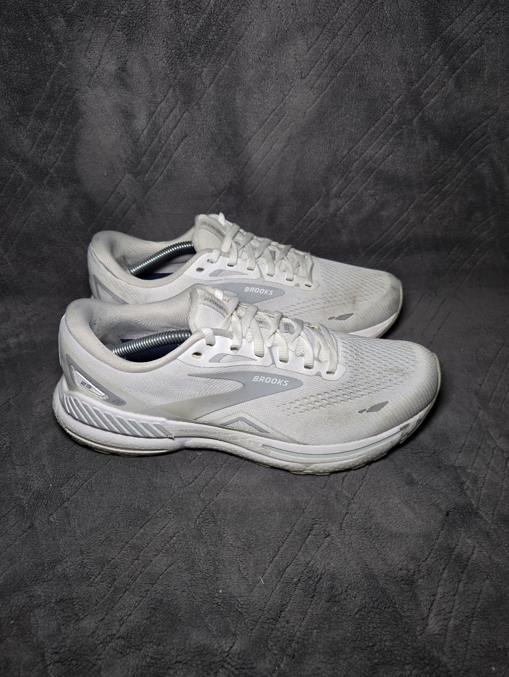 Brooks Adrenaline GTS 23 Running Shoes Womens Sz 10 Athletic Sneakers Trainers.